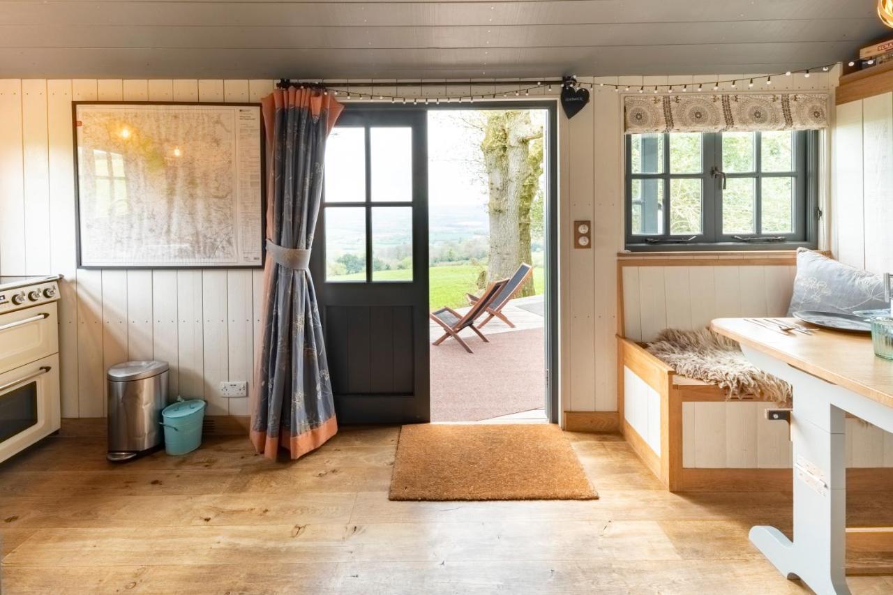 Tilbury Shepherd Huts With Hot Tubs Plus Holiday Cottages West Bagborough Dış mekan fotoğraf